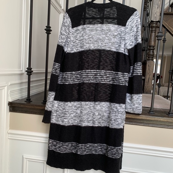 Justice cardigan - Picture 2 of 2